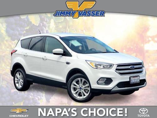 Oxford White 2019 Ford Escape SE