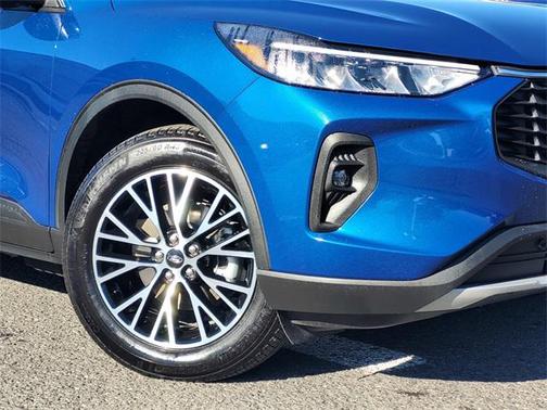 2023 Ford Escape PHEV SE