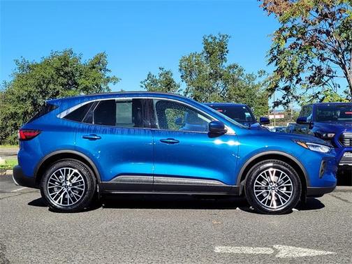 2023 Ford Escape PHEV SE