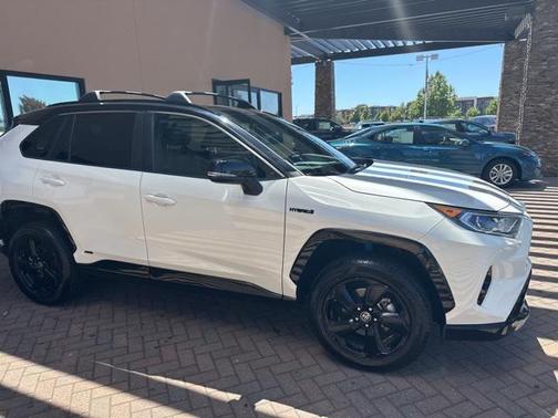 2021 Toyota RAV4 Hybrid SE