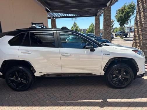 2021 Toyota RAV4 Hybrid SE