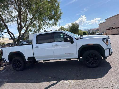 Summit White 2025 GMC Sierra 2500 AT4