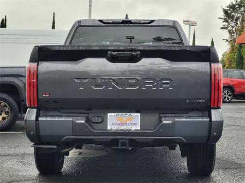 2026 Toyota Tundra Hybrid Platinum