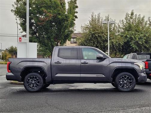2026 Toyota Tundra Hybrid Platinum