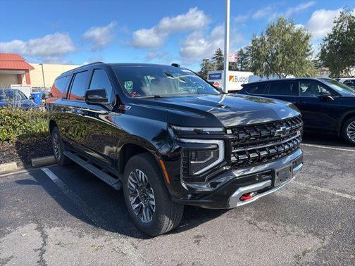 2025 Chevrolet Suburban 4WD Z71