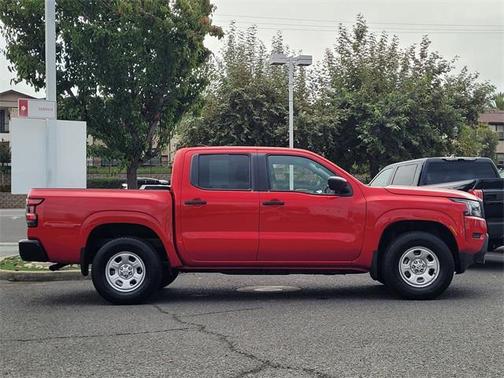 2022 Nissan Frontier S