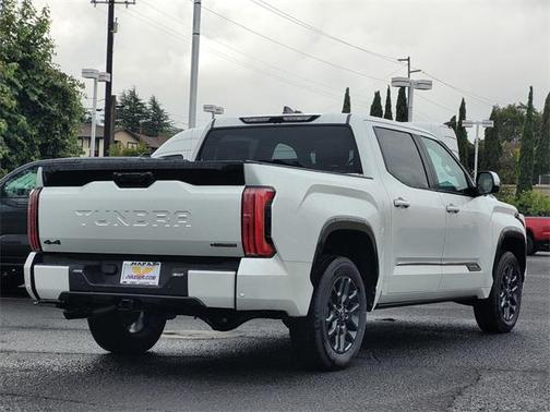 2026 Toyota Tundra Hybrid Platinum