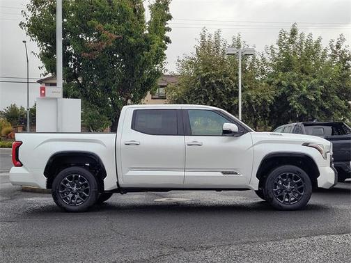 2026 Toyota Tundra Hybrid Platinum