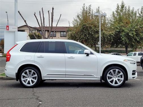 2019 Volvo XC90 T6 Inscription