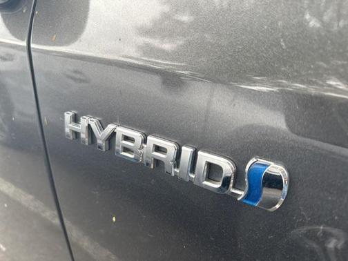 2014 Toyota Prius v 