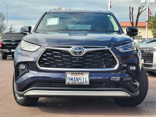 2024 Toyota Highlander Platinum