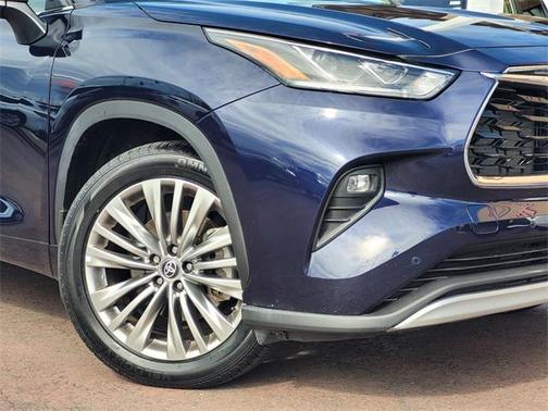 2024 Toyota Highlander Platinum