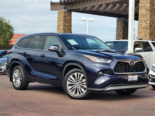 2024 Toyota Highlander Platinum