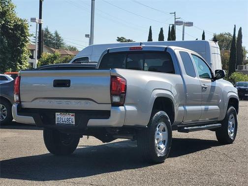 2019 Toyota Tacoma SR