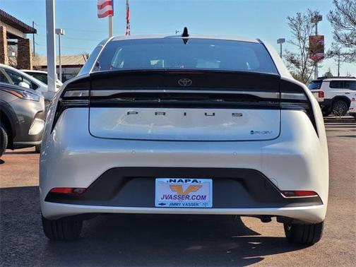 2026 Toyota Prius Plug-In Hybrid SE