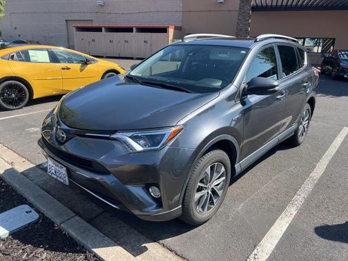 2018 Toyota RAV4 Hybrid XLE