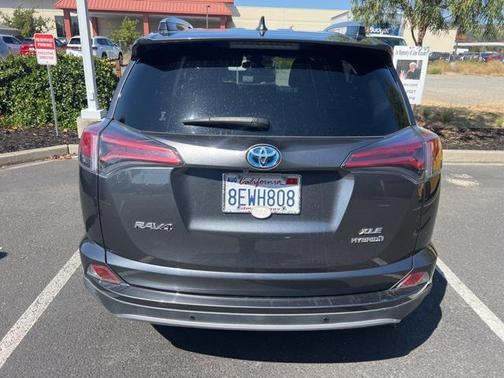 2018 Toyota RAV4 Hybrid XLE