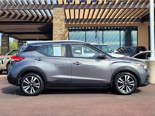 2020 Nissan Kicks SV