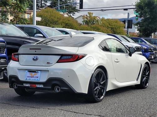 2024 Toyota GR86 Premium