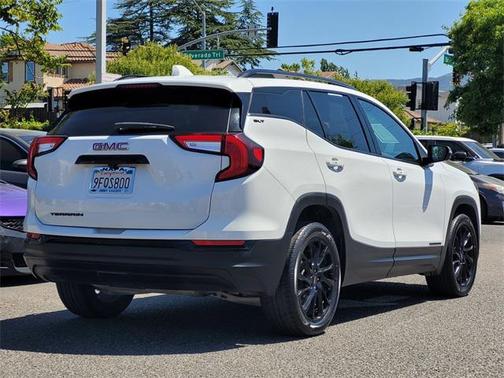 2023 GMC Terrain SLT