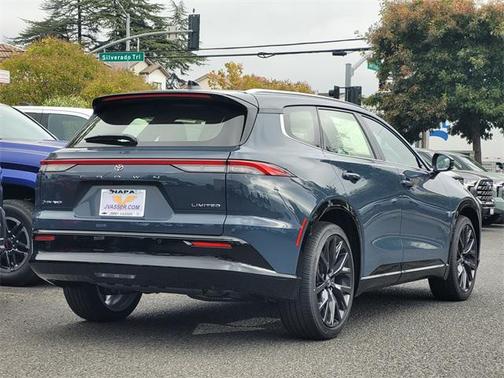 2025 Toyota Crown Signia Limited