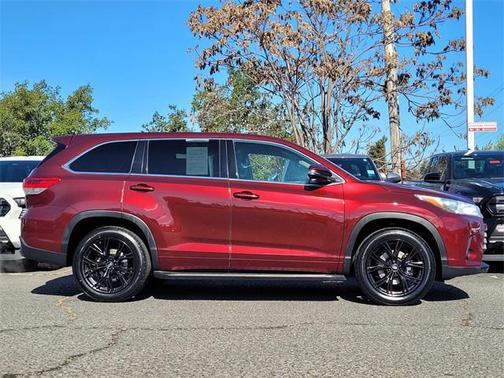 2017 Toyota Highlander LE