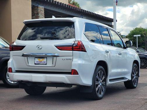 Eminent White Pearl 2019 Lexus LX 570 Base