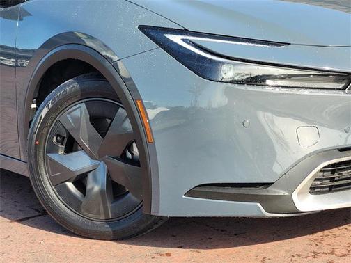 2024 Toyota Prius Prime SE