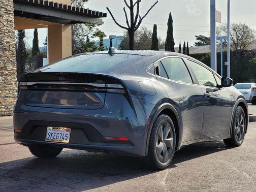 2024 Toyota Prius Prime SE