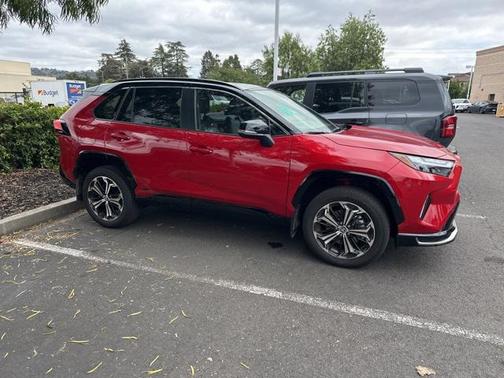 2025 Toyota RAV4 Hybrid SE