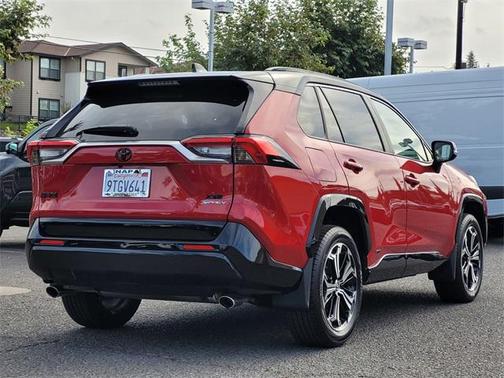 2025 Toyota RAV4 Hybrid SE
