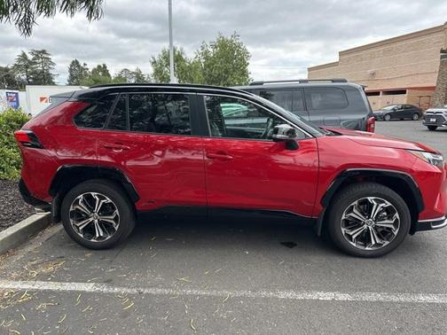 2025 Toyota RAV4 Hybrid SE