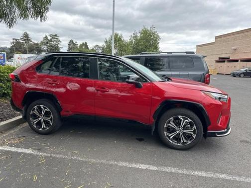 2025 Toyota RAV4 Hybrid SE