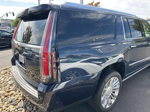 2018 Cadillac Escalade ESV Platinum