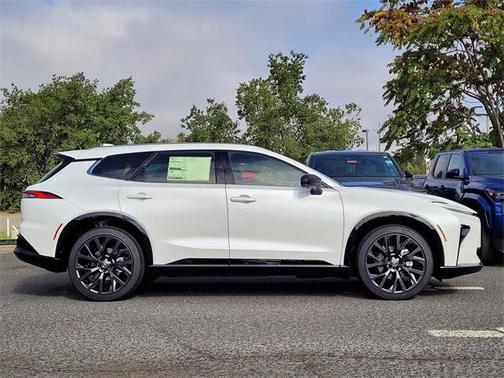 2025 Toyota Crown Signia Limited