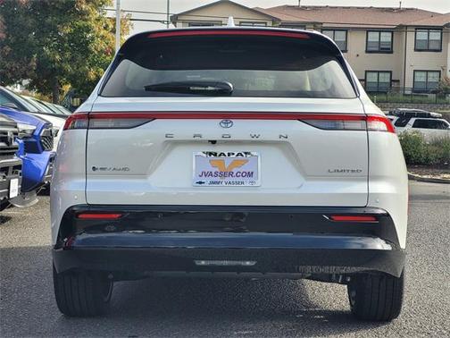 2025 Toyota Crown Signia Limited