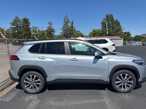 2022 Toyota Corolla Cross XLE