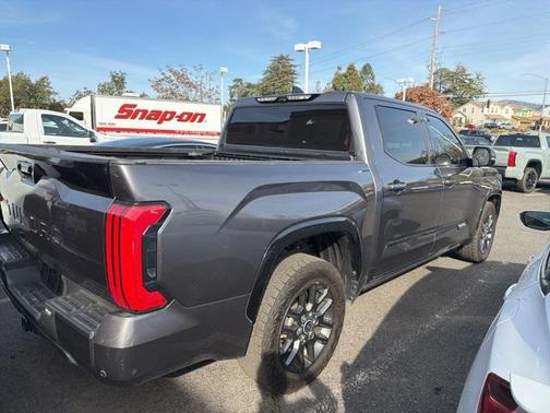 2022 Toyota Tundra Platinum