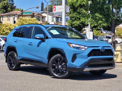 2023 Toyota RAV4 Hybrid SE