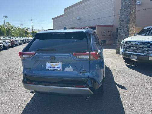 2023 Toyota RAV4 Hybrid SE
