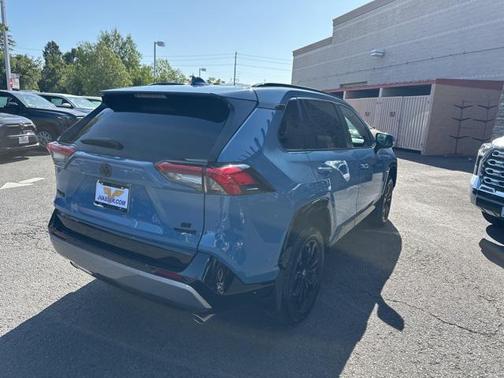 2023 Toyota RAV4 Hybrid SE