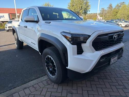 2025 Toyota Tacoma Hybrid TRD Off Road