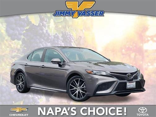 2022 Toyota Camry SE