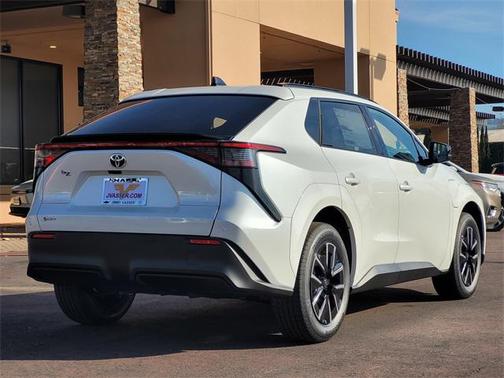 2026 Toyota bZ XLE Plus
