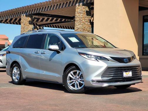 Celestial Silver Metallic 2021 Toyota Sienna Limited 7-Passenger