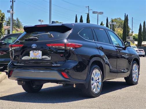 2022 Toyota Highlander Hybrid Limited