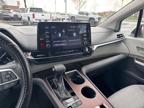 2021 Toyota Sienna LE