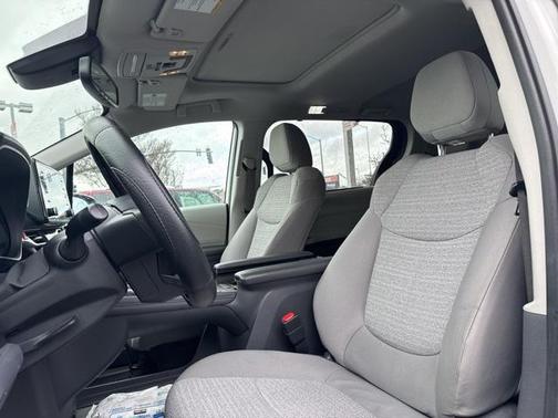 2021 Toyota Sienna LE