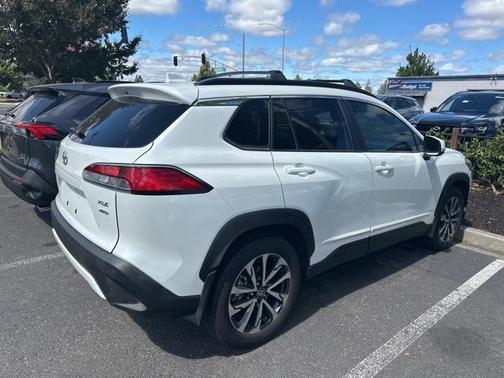 2023 Toyota Corolla Cross XLE