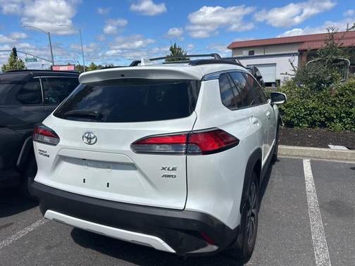 2023 Toyota Corolla Cross XLE
